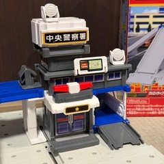 トミカ 
警察署の画像