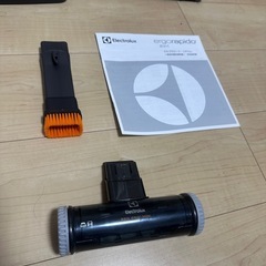 【同アカウント他商品を値引いてセット販売可能】 エレクトロラックスコードレス掃除機 取扱説明書付きの画像