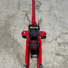 フロアジャッキ　ガレージジャッキ　油圧式　２ｔ　工具　タイヤ交換　カーメンテナンスの画像