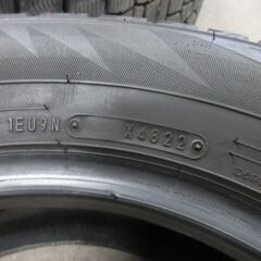 スタッドレスタイヤ 195/65r15 3本セットの画像