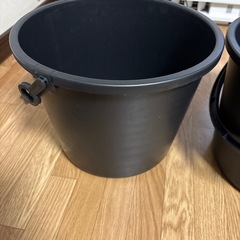 100円均一バケツ2個の画像