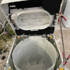 送料・設置込み可　洗濯機　4.5kg  Hisense 2021年【分解クリーニング済み】の画像