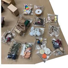 170070 現状品 Sylvanian Families シルバニアファミリー 初期ハウス・人形・家具 まとめ売り [0000000002788]の画像