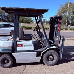 コマツフォークリフト　２トンの画像