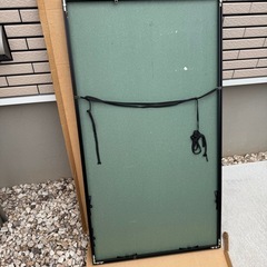 大型額縁（金属枠）の画像