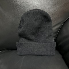 ブラック ニット帽の画像