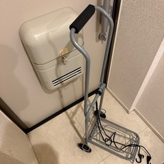 折りたたみキャリーの画像