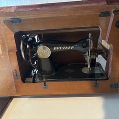 BROTHER 足踏みミシン 古いモデルの画像