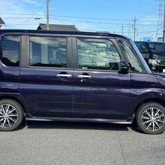 【自社ローン】ダイハツ タントカスタム グレード XトップEDリミテッドSAⅢ 紫 衝突軽減ブレーキ フロントカメラ サイドカメラ 障害物センサー バックカメラ シートヒーター フルセグTV メモリーナビ ETC Bluetooth接続の画像