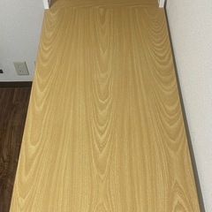 無料でお譲りします✨PCデスク2台（茶・ナチュラル）相模原市南区引き取りの画像