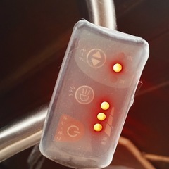 折りたたみ　シマノ製3段変速 20インチ 電動自転車 21テクノロジーの画像