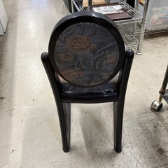 石2510-759 花柄の木製イス　キズ汚れ有りの画像