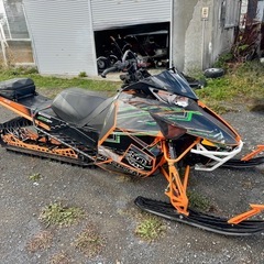 ARCTIC CAT 2014 M8000 162 スノーモービル車体の画像