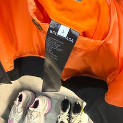 BALENCIAGA ボンバージャケット スニーカーシャツジャケットブーツバギーの画像