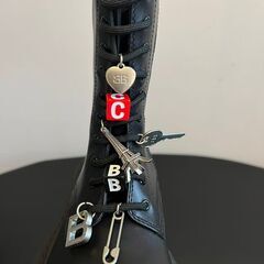 BALENCIAGA ブラック ワークブーツの画像