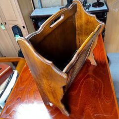 カリモク コロニアル マガジンラックの画像