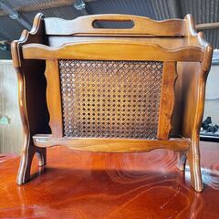 カリモク コロニアル マガジンラックの画像