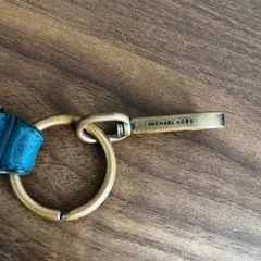MICHAEL KORSマイケルコース キーホルダー キーリング MKロゴ ブルー系の画像