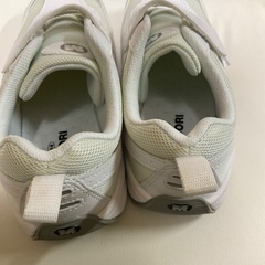 訳あり ミドリ安全靴 左右サイズ違い 試し履きのみ 右23.5㎝ 左24.5㎝の画像