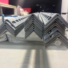 Lアングル　50x50x2400 26本セットの画像