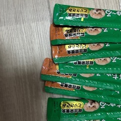 ドックフードとチュール
の画像