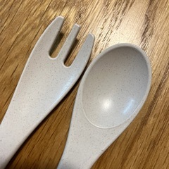 ベビー用スプーンとフォーク10mois ディモワ マママンマ mamamanmaの画像