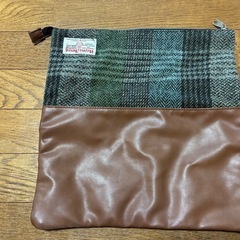 Harris Tweed チェック柄クラッチバッグの画像