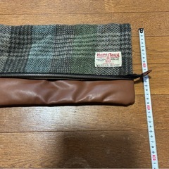 Harris Tweed チェック柄クラッチバッグの画像