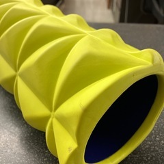 K2510-468 フォームローラー 筋膜リリースローラー イエロー キズ汚れ有りの画像