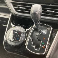 嬉しい後席モニター付きです✌💞トヨタ エスクァイア Xiの画像