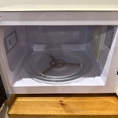 2024年製‼️YUASA 電子レンジ　レトロデザインの画像