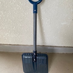 雪かきスコップの画像