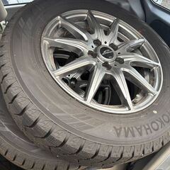 ほぼ新品　使用3ヶ月ほど✨　2024年製 安心安全スタッドレスタイヤ✨の画像