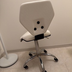 【美品】デスクチェア（ホワイト）の画像