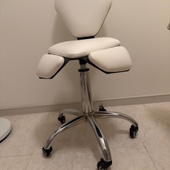 【美品】デスクチェア（ホワイト）の画像