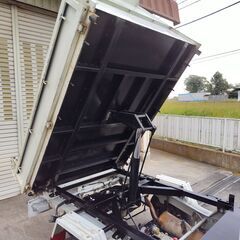 平成22年式クリッパーダンプ　4WD　車検整備付　142896km　成約後タイヤ＊フロントガラス交換の画像