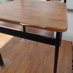 ★リユースのサカイ千葉中央店★  ダイニングテーブルセット　椅子2脚付 ブラウン H76×D70×W69 クリーニング済み TC5168の画像