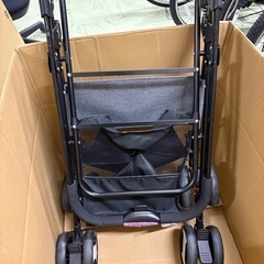 【大田区平和島引取限定】ペット用品　キャリー　給餌器　キャリーバッグ　猫　犬の画像