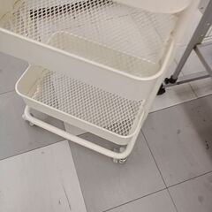 ★リユースのサカイ千葉中央店★  キッチンワゴン ホワイト H79×D31×W44 クリーニング済み TC5173の画像