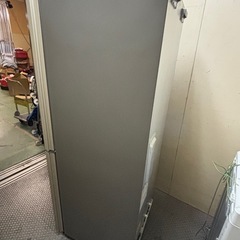 東z81 23年製　226L ノンフロン冷蔵庫　冷凍庫 の画像