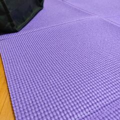 ヨガマット 長さ170cm 幅61cm 厚さ5mm やわらかめ パープル 専用袋付きの画像