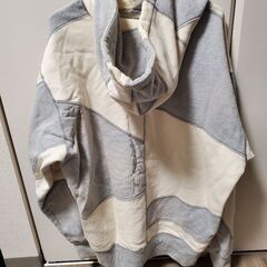 シュプリームトレーナー　限定モデル！の画像