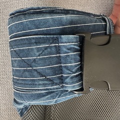 キューズベリー NICO 抱っこ紐 デニムストライプ 美品 本体のみの画像