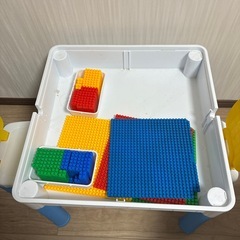 子供用のつくえの画像