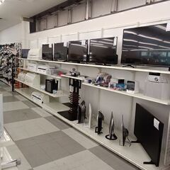 家具・家電が断然安い!!家具・家電販売強化店!!★☆引越でおなじみ、サカイ引越センター直営のリサイクルショップ 家電・家具・ エアコン・自転車・アウトドア用品・衣類品・靴・各種雑貨も 取り揃えております♪ - 地元のお店