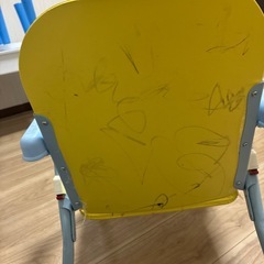 子供用椅子の画像