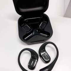 【未使用に近い】SHOKZ Openfit/T910/ワイヤレスイヤホン/ブラックの画像