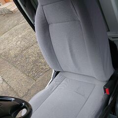 スバル サンバーバン TV1 運転席側 シートの画像