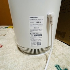 【美品】SHARP 空気清浄機 22年製 FU-PC01-W 小型・静音タイプの画像