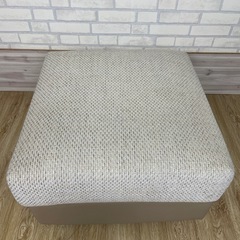 オットマン　スツールの画像